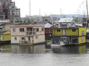 The houseboats of Float Home Village have floating boardwalks that connect them with Fisherman’s Wharf.