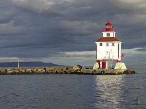 Perched on the break wall, the Thunder Bay Main Lighthouse is an iconic feature on Thunder Bay’s waterfront, marking the entrance to Thunder Bay Harbour.