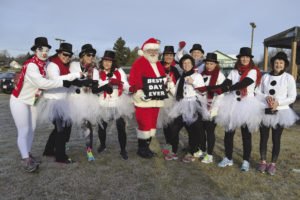 Santa cheers on participants at the Santa Shuffle in Thunder Bay. This year’s race will be held on Saturday, Dec. 3. | SUBMITTED