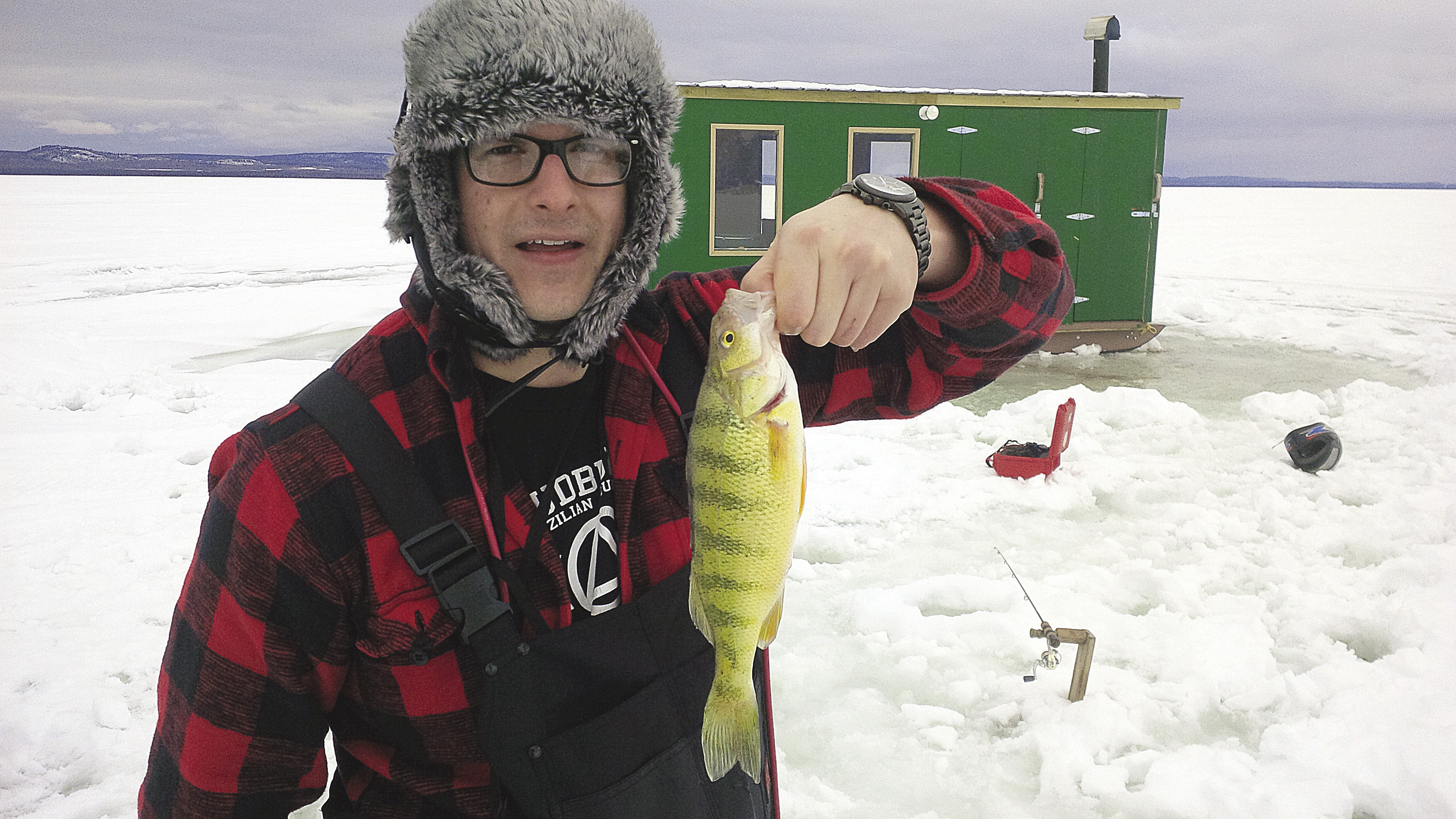 Ice fishing for steelhead - Ontario OUT of DOORS