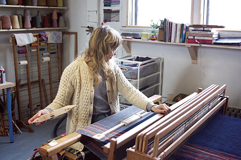 How to Buy a Weaving Loom » Articles » School of SweetGeorgia